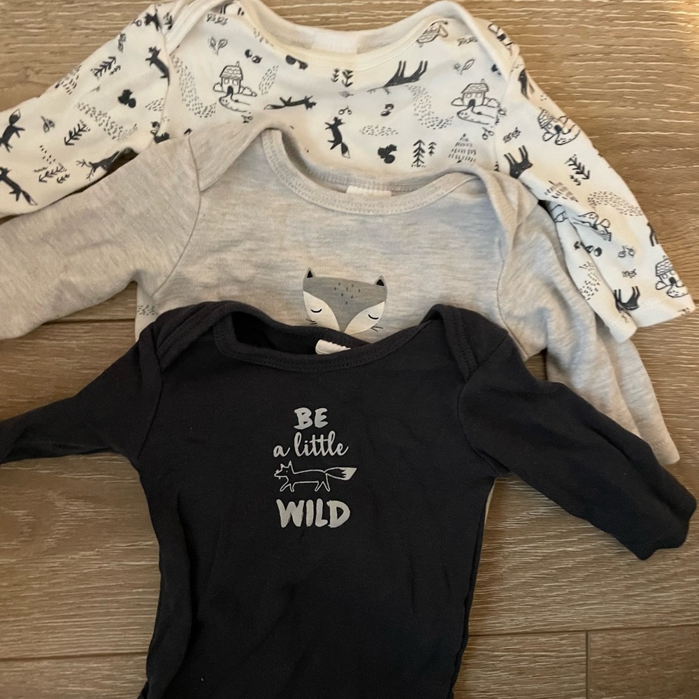 Newborn onesie Bodysuits. Baby boy, Starting out brand, wild/wilderness pattern